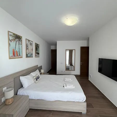 Exclusive 2 Bed Penthouse With Pool - By Hostmt Apartamento Mellieha