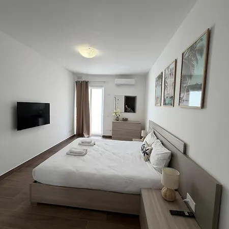 Apartment Exclusive 2 Bed Penthouse With Pool - By Hostmt Mellieha