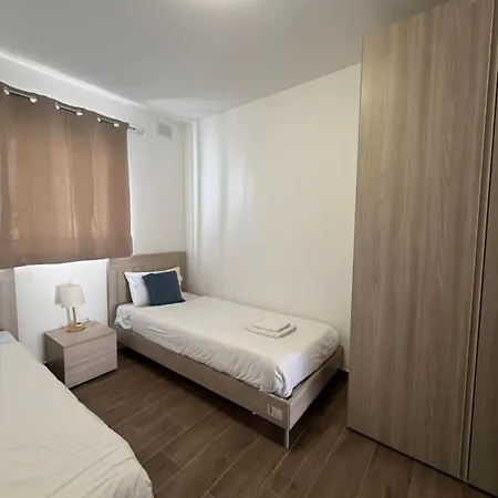 Exclusive 2 Bed Penthouse With Pool - By Hostmt Apartment