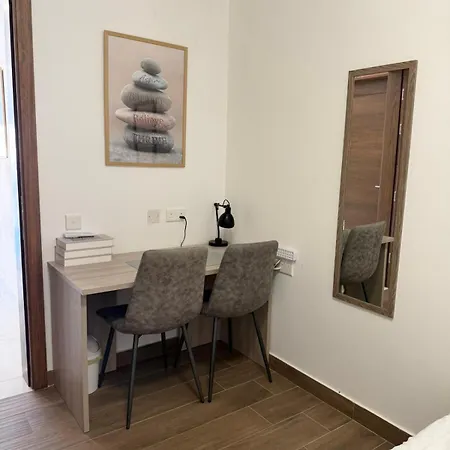 Apartment Exclusive 2 Bed Penthouse With Pool - By Hostmt *